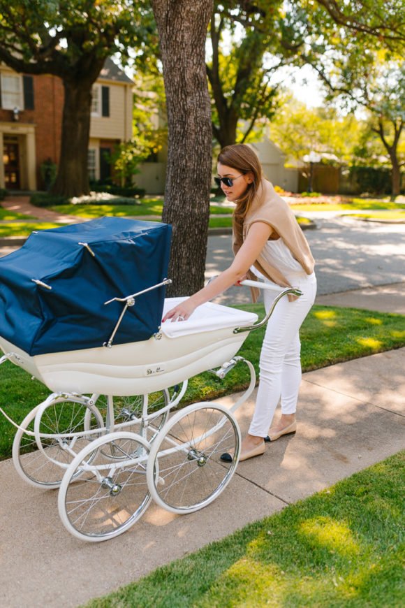 Springtime strolls. <a href="/dallaswardrobe/">amy havins</a> looks oh-so-chic out and about with her Balmoral on the first official weekend of Spring! #SilverCrossStrolls
