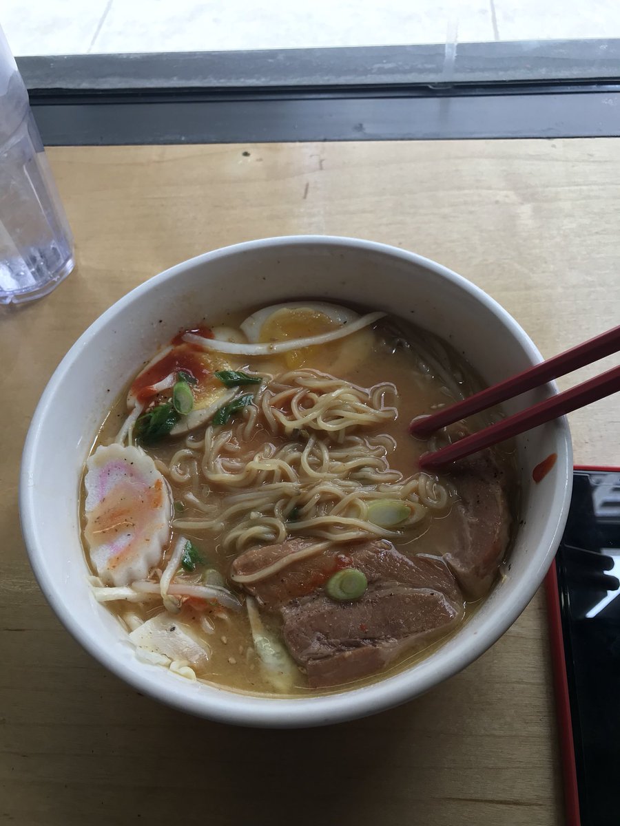 Had to stop to warm the belly on this solution selling Sunday. Nom nom ramen #ramen #sirachacity