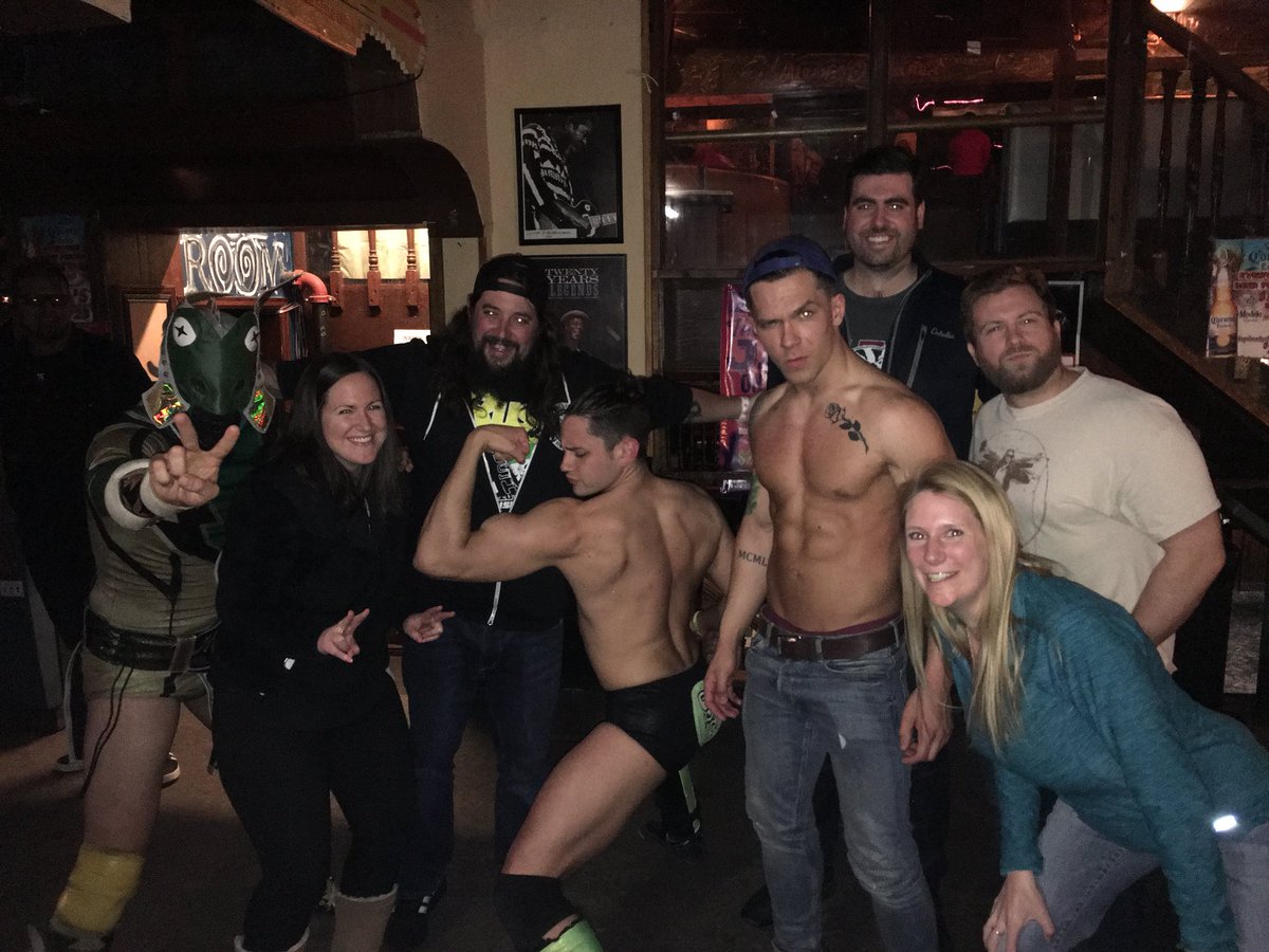 coolkatc's tweet photo. @FreelanceWres invades Minnesota. Rocked Up baby! https://t.co/btJNFneyHc