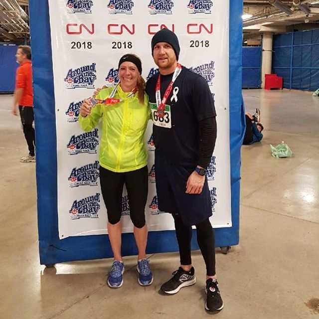 michelletherunr's tweet photo. Pacing this guy through his very first race EVER! He nailed - 2:24:00 -🙌🏼🙌🏼🙌🏼🙌🏼 #michellethecoach #runtoinspire #pacebunny @aroundthebayrace #aroundthebay30k #sundayfunday https://t.co/O6FEXsClQP https://t.co/TMW1xak3Zm