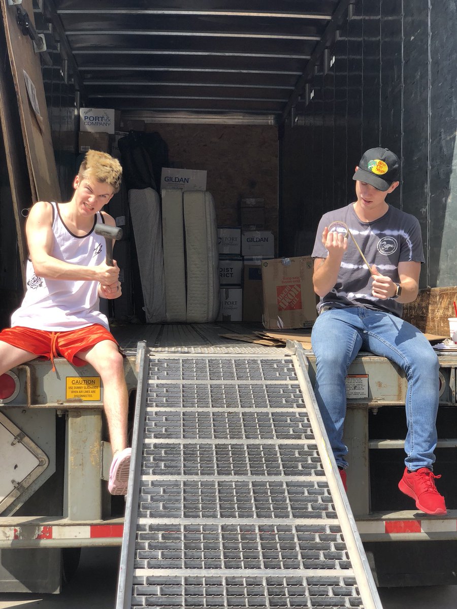 Braungardtanner's tweet image. Moving day🤩 i expect memes made of this