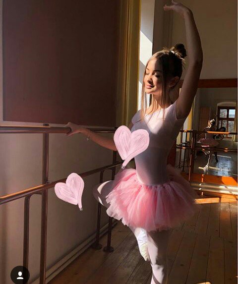 LyLuLyLu1's tweet photo. La balet https://t.co/F3weBxuS9m