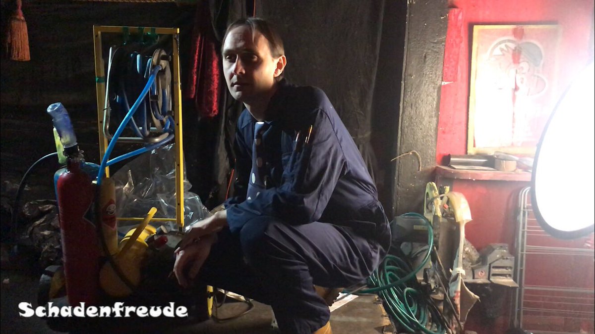 Cast member <a href="/PaulThomasXV/">Paul Thomas</a> now on set with Director Simon Pickup 🎬
