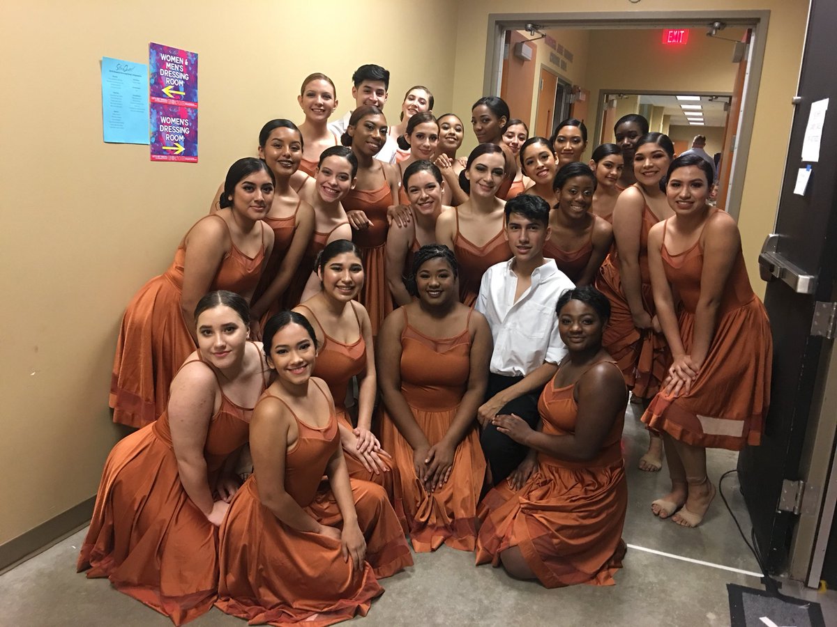 KF_GRDC_OC's tweet photo. Yesterday was a great day! GRDC &amp; OC attended @StarQuestDance contest and placed 1st, 2nd, and 3rd overall with 2 platinum, 1 High Gold, and 1 Gold! Eli took 1st with his solo and won platinum! So proud of these kids! https://t.co/PAe0p3IGLC
