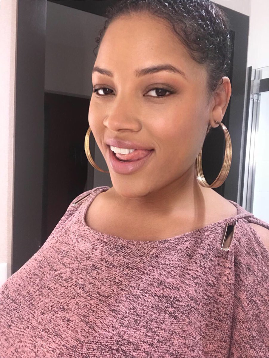 Shawndrell_1's tweet photo. The look you have when you don’t look like what you’ve been through! 😜😩🙌 😍🤣
#PraiseGOD 🙌🙌🙌👏👏👏👏👏🙌🙌
#AintNobodyMadButTheDevil 😜 👿🤪
#GODIsFaithfulToMeInSpiteOfMe💯🙌😭
#JESUSSaves 🙌😇 https://t.co/MTUj8fuyt3