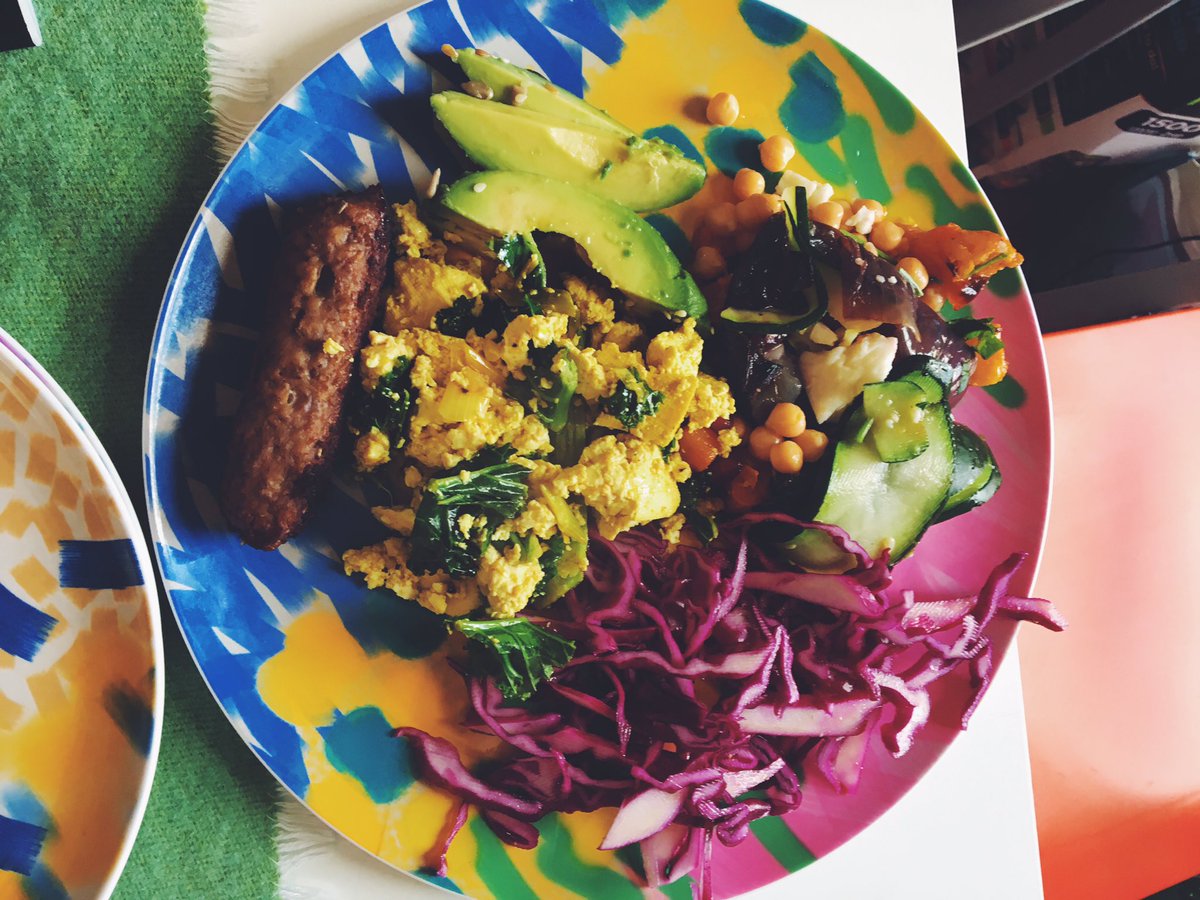 How To Give Up Takeaways: I've written about it! In a non-prescriptive way, cos it's just something I'm trying now...shakeguacandroll.com/shakeguacandro…