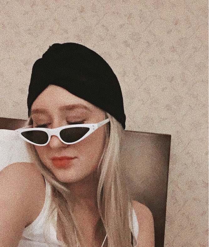 hausofemmaa's tweet photo. goodnight from wangfujing 🌖 https://t.co/EzJ16IoGjJ