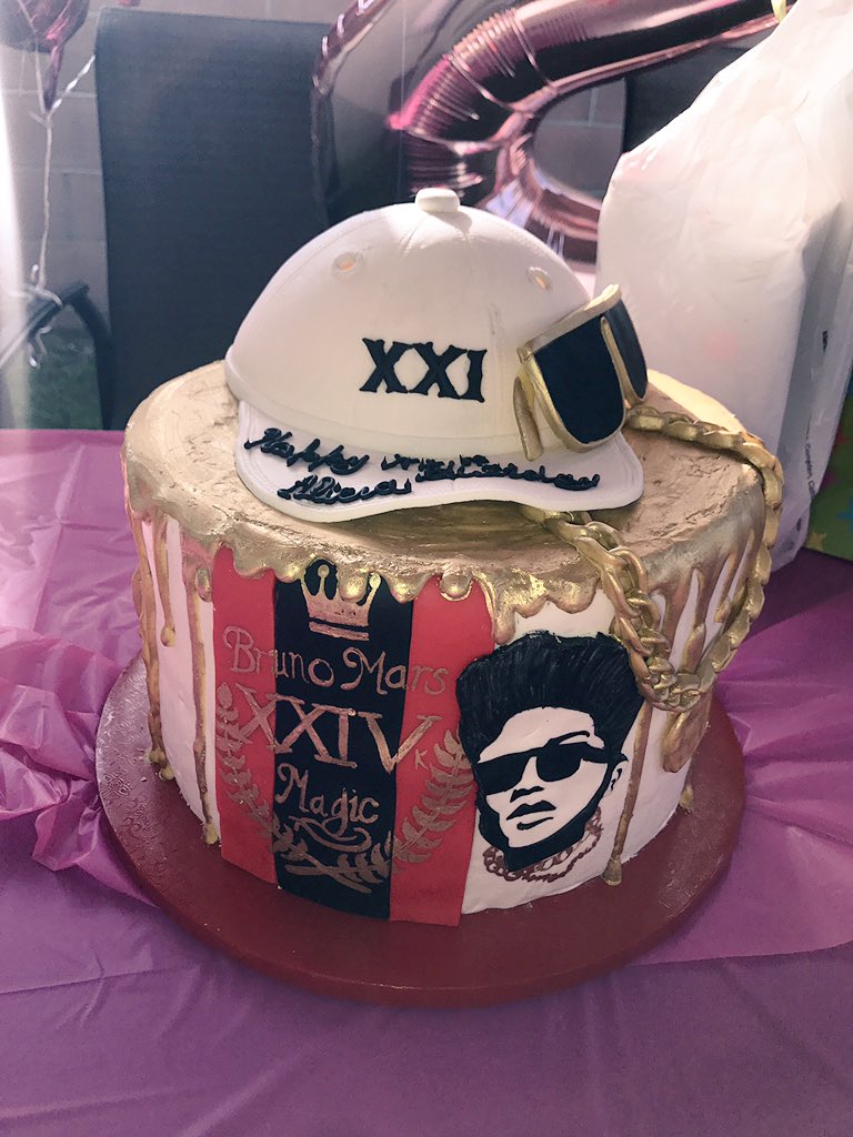 ayye_its_alicia's tweet photo. YAS, I'm going to see @BrunoMars in October 💗😭💞🎉🎂 BEST BIRTHDAY GIFT 😭 #BrunoMars #24KMagicWorldTour #Hooligans https://t.co/4LP3MtiqdU