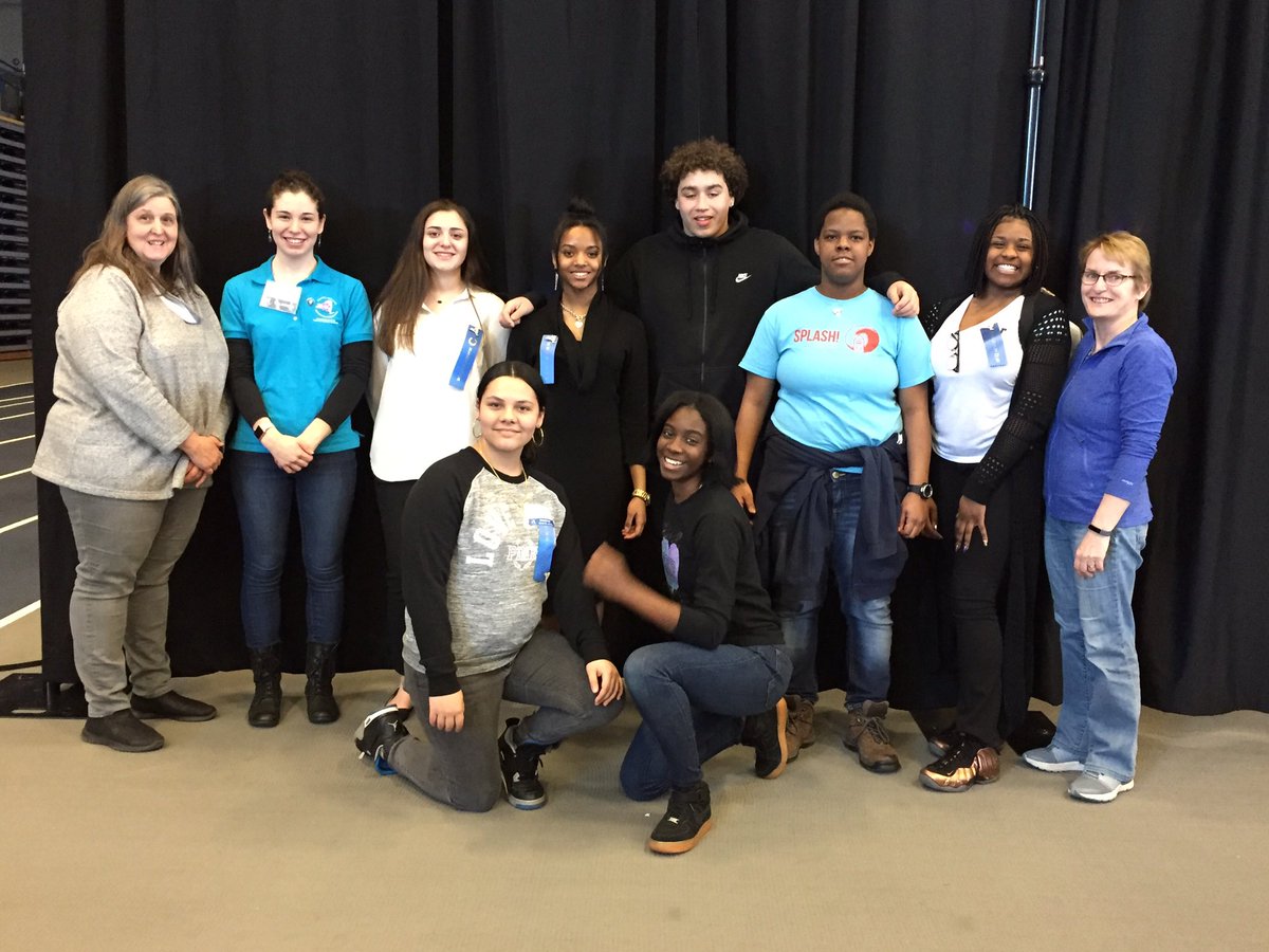 bcsdscienceclub's tweet photo. BHS Science Club students and teachers at the Central New York Science and Engineering Fair #BHS #BPatriotProud https://t.co/sdtWCiGg4D
