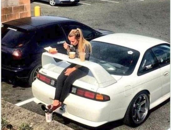 CulturedRuffian's tweet image. We're all living in 2018 while this girl livin in 3018.