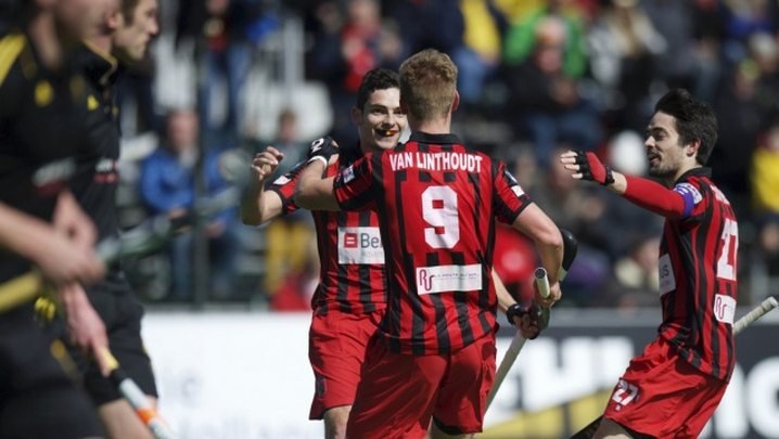 Le Daring effectue un grand pas vers le maintien :  hockeybelgium.lesoir.be/messieurs/audi… #Hockeybe