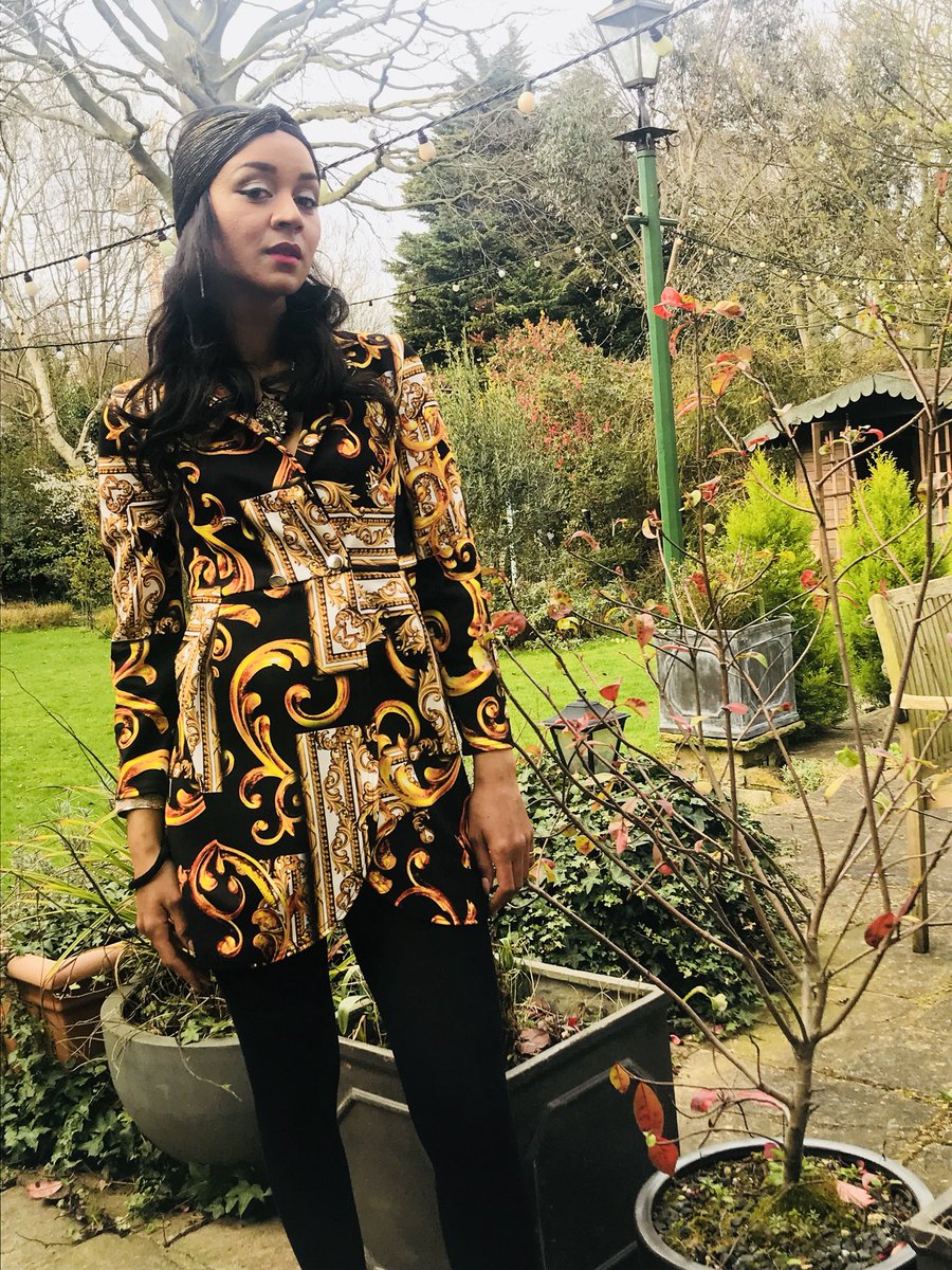 Hellloooo everyone! I hope you’ve all had a fab Sunday. 
Remember, be you &amp; don’t blend in 😉😉😉