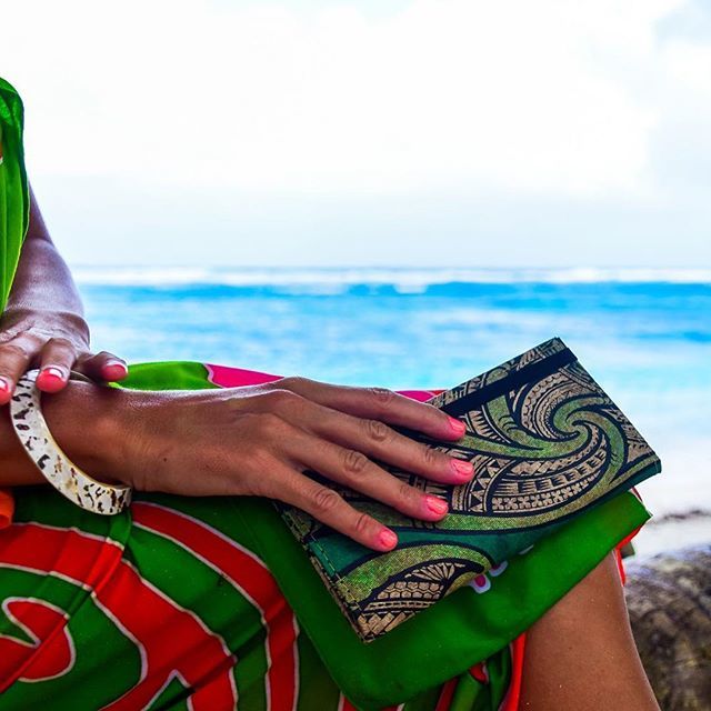 GBPKosrae's tweet photo. The crashing of the waves against the #reef play a pleasant tune for the soul.⠀⠀⠀
—————————————————————⠀⠀⠀
#sustainablefashion #ecofashion #ecofriendlyproducts #handmade #veganlifestyle #islandlife #bananapaper  #ecoluxury #veganfashion #veganwal… https://t.co/hsT1TNH0uV https://t.co/phfsSUam8Z