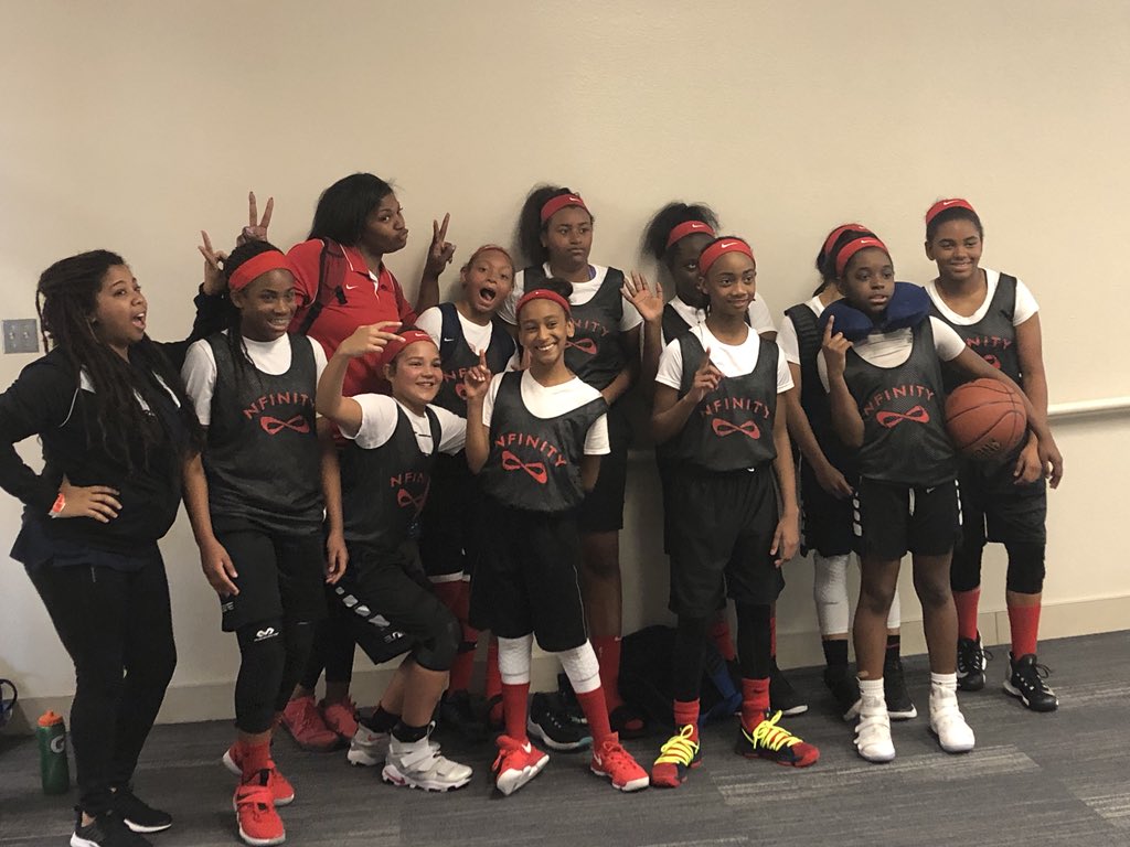 Bball_showcase's tweet photo. Huge S/O to @MyWorldYourLife and the 12U CFE girls โDa Futureโ with a 1st Place finish ๐ at the #MarchFest2018. Going 5-0 for the weekend! https://t.co/QrNkjaqP57
