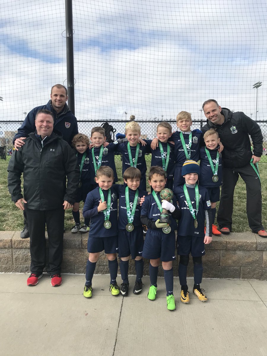 gdrozda's tweet photo. SLSG Leeds United 2010 got r dun! 2018 Emerald Cup Champs! #SLSG #unity #TeamWork @SLSGsoccer @SLSGMOBoys @SLSGtraining https://t.co/dKPFHOSTLr