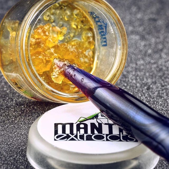 I’ll have some hot shit comin to you next month, enjoy this #MantisMix #liveresin from @mantisextracts in the meantime 👌
•
•
•
•
•
#cannabis #marijuana #thc #topshelf #maryjane #kush #pnwbud #seattlestoners #stoner #cannabiscommunity #seattlebud … ift.tt/2unNYcq