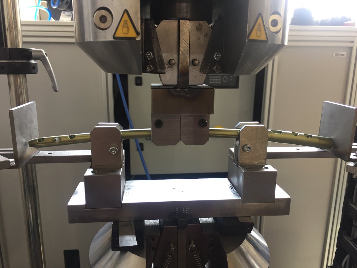 LabSimd's tweet photo. 4-point bend test of #Femoral intramedullary nails acc. to #ASTMF1264.
#surgical , #implants , #testing, #FixationDevices https://t.co/Yt9EjxgPhs