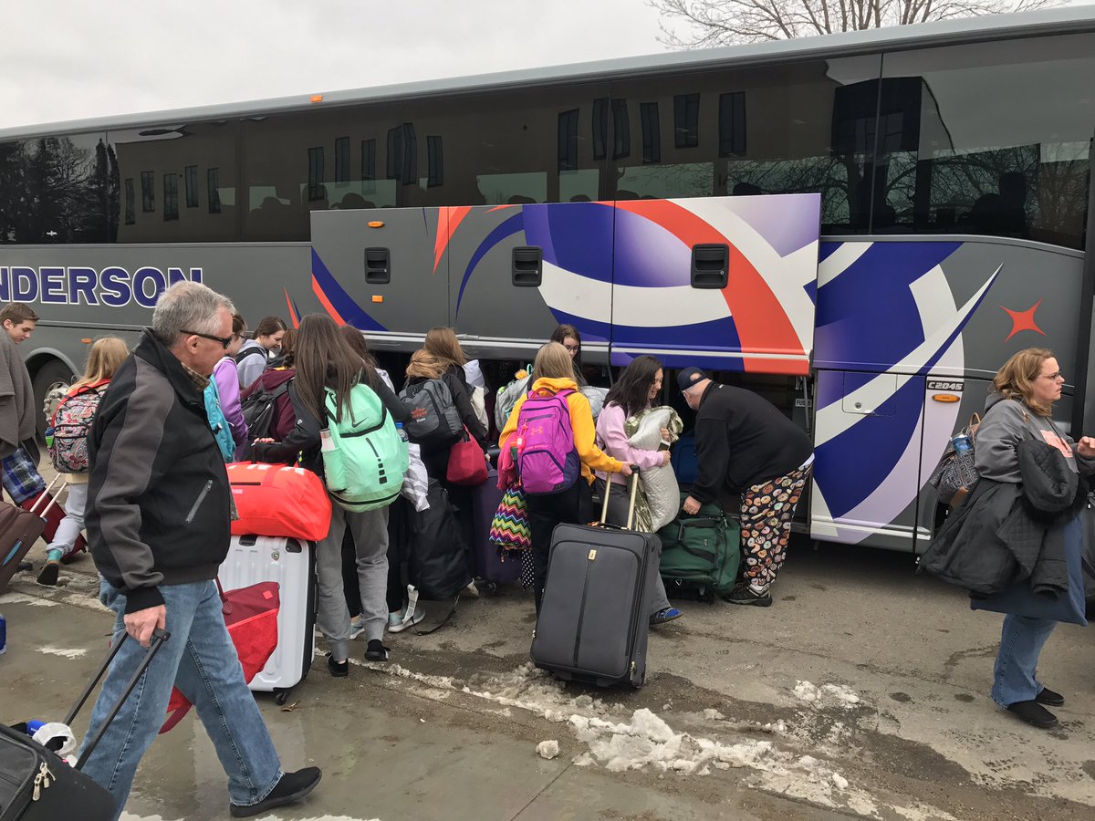 syversondana's tweet photo. Safe travels for the Spanish class students & staff from Pelican Rapids who are on the way to San Antonio for a week! Have fun! #PRST2018 https://t.co/MmuKTONZux