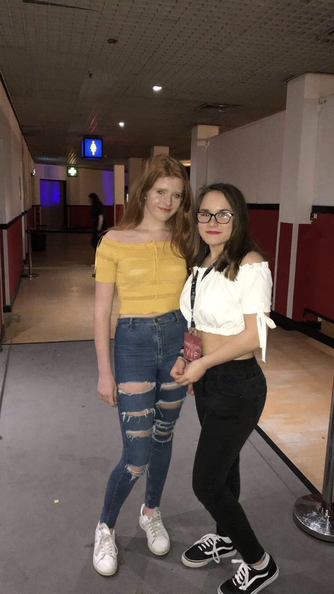 xgracestaton's tweet photo. Amazing night @charleybeth041 @NiallOfficial #FlickerWorldTour #FlickerCardiff https://t.co/QMKFPfxezf