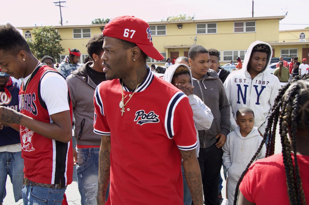 HeGotStandards's tweet photo. 💰🔴 @DCYOUNGFLY 📸 #NickersonGardens #NickersonWave https://t.co/6yv1VRfJQu