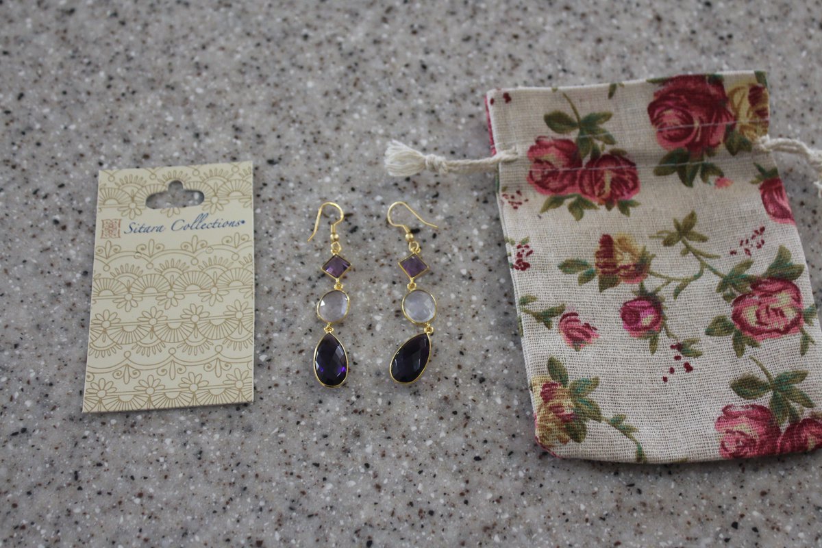 reviewsofcool's tweet photo. Love the #SitaraCollections Gold overlay Amethyst and Rainbow Moonstone Earrings. The amethyst looks amazing in the light... and the earrings even come with a handy dandy carrying case. Get yours at: https://t.co/7OW3GUUtog #earrings #amethyst #moonstone #SitaraStyle https://t.co/5XlCMnelU6