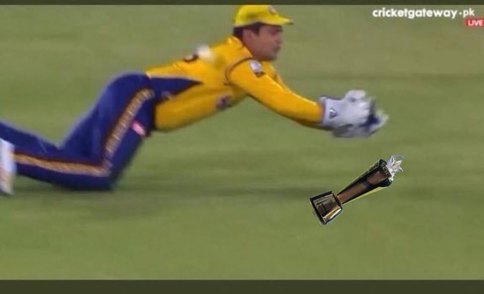 Anushaaay's tweet photo. Summary of #PSL3 Final 
😤😤😤
#IslamabadUnited #PSLFinalinKarach https://t.co/lYkhRu6XDu