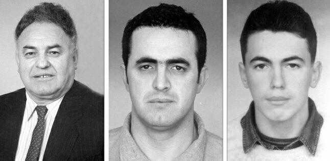 vloracitaku's tweet photo. 19 years ago today, Serbian military forces killed Bajram Kelmendi, well known lawyer from Kosovo, together with his sons, Kastriot and Kushtrim ( 16yrs old ). They were separated from their family and killed in close range. #NeverForget https://t.co/tteadJGRHo