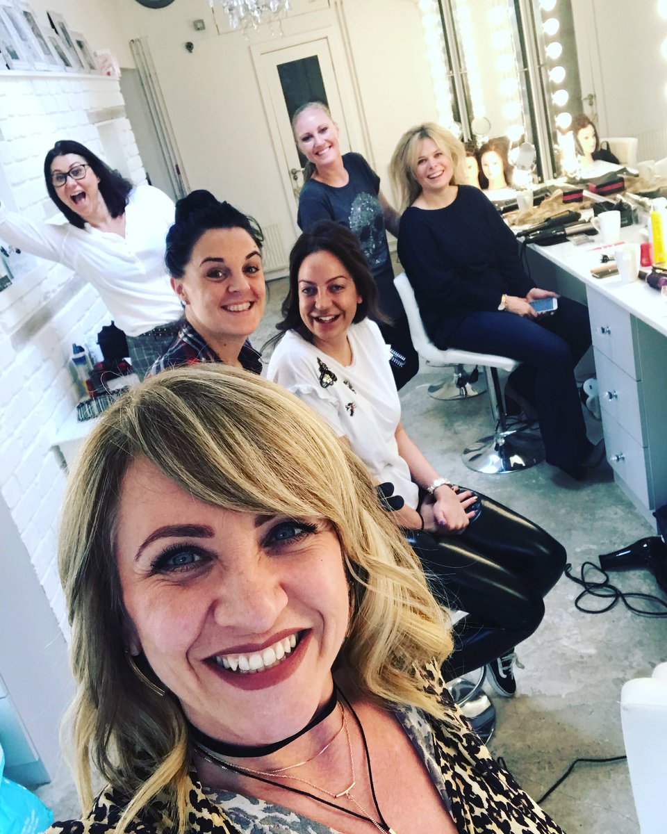 promupacademy's tweet photo. Loved the last day of our hairstyling course! #sessionstylists #hairstylist #experiement #hairstylingcourse #promakeupacademy https://t.co/7RNNOxtbUc
