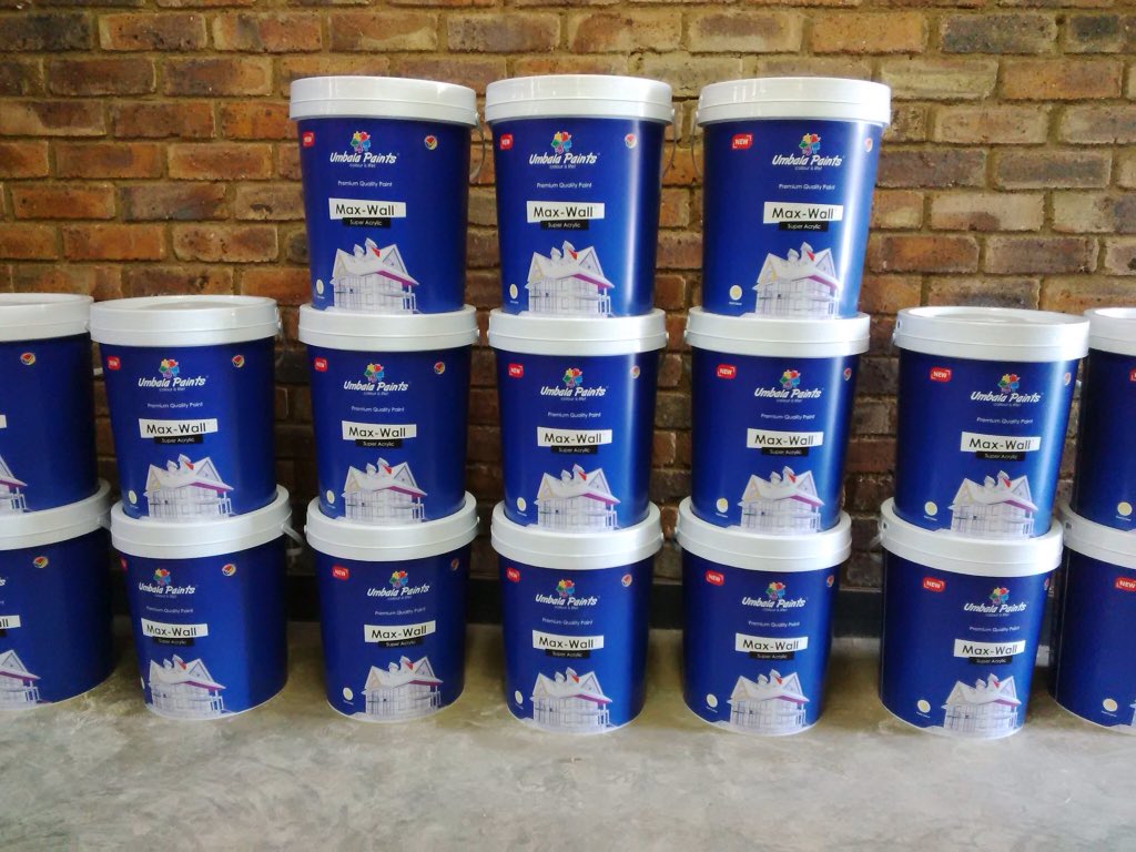 SayEntrepreneur's tweet image. Umbala Paints:

✅ 100% Black Owned
✅ Youth Owned
✅ 100% Township owned (Tembisa owned)

One of the founders 👉🏾 @bonginkosimthe6 

They make premium paints, support black business.

#BlackManufacturers