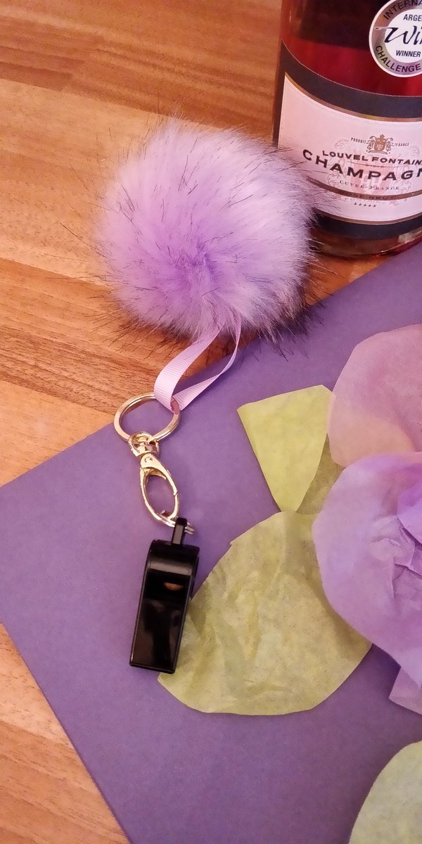 _DarcyPrice_'s tweet photo. As surreal as it is that I will not be in school tomorrow, I am really enjoying how chilled out I am for the first time in 11 weeks. Such a lovely send off on Friday from staff, children and parents  😊 my whistle is my fave #phase2complete #primarytrainee #itt #primaryteacher https://t.co/ChMRkZWasD