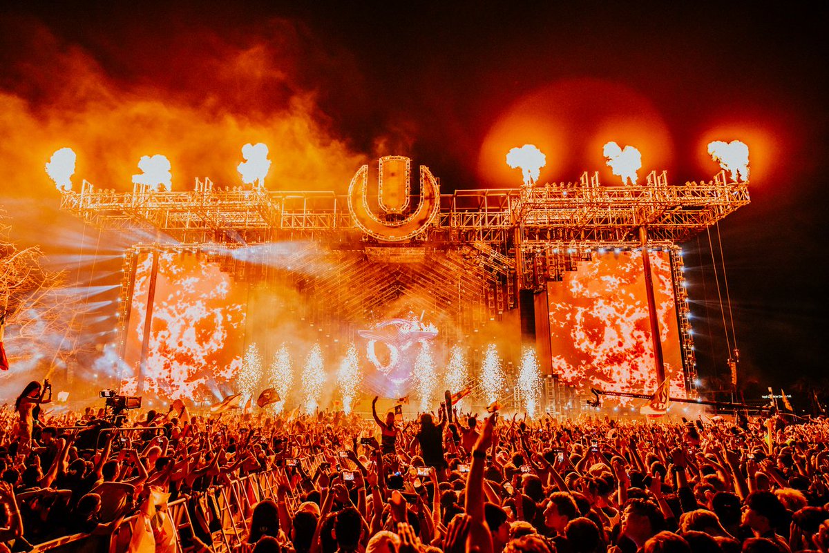 tiesto's tweet image. Watch my FULL @ultra set right now: youtu.be/tj6k_NKKa-Q