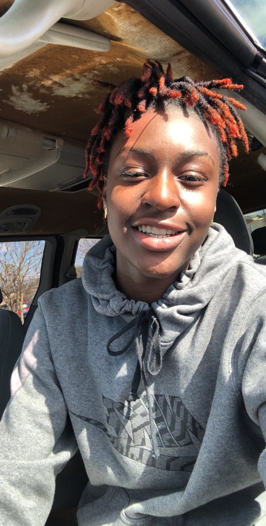 CountryStud__'s tweet image. DarkSkin Appreciation 🍫✨ #teamdarkskin