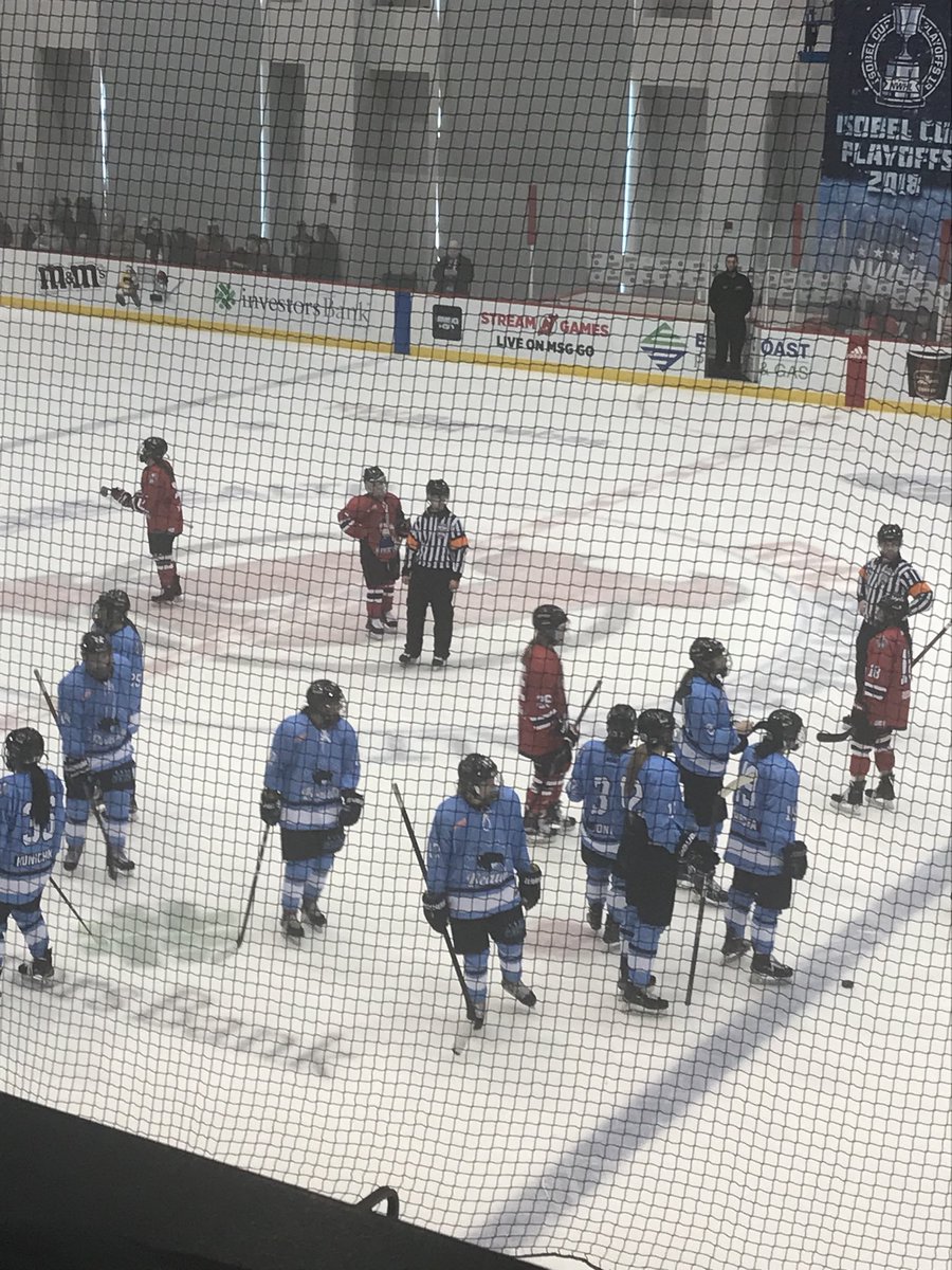 Chris Costa (@chriscostahs) on Twitter photo Riveters lead Beauts 1-0 after 2, shots 5-5 in the second 15-14 Beauts for the game <a href="/Hockey_Clan/">HockeyClan</a> @NWHL Riveters lead Beauts 1-0 after 2, shots 5-5 in the second 15-14 Beauts for the game <a href="/Hockey_Clan/">HockeyClan</a> @NWHL