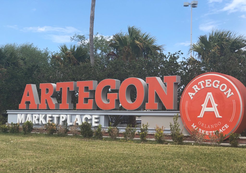 WednesdayComix's tweet photo. Sad day today. My wife & I are w/ family for a short overnight trip to #Orlando for our #SpringBreak week. We shot over to the #Artegon Marketplace to re-visit this cool #art space for different creatives/retailers only to discovered that it was shuttered. Too bad | #SpringBrakk https://t.co/kvhz3NGjjV