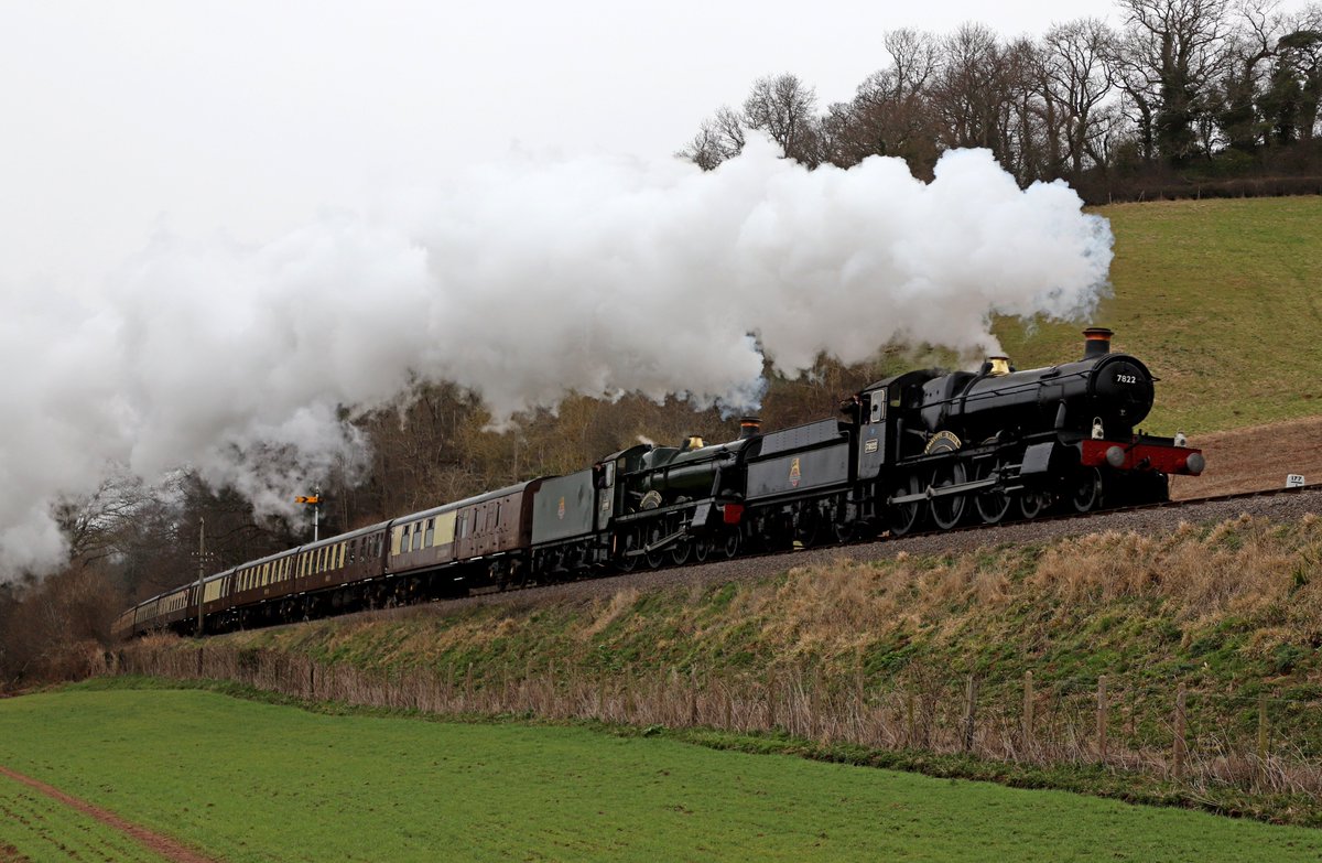Foxy has had a good weekend at the west somerset railway, heres a wonderful shot by Andrew Edkins.
