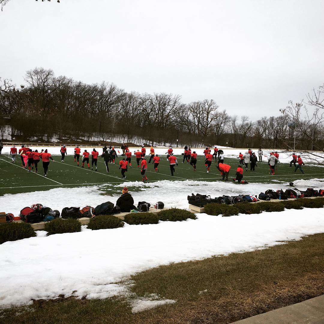 MN_Vixen's tweet photo. Getting some Minnesota Crossfit in before practice!
#FootballintheNorth #SnowTroubles
#VixenStrong #Vixenhit20 #ViXXen
#WFAFootball #WFATeams https://t.co/Miw4YxAnHD