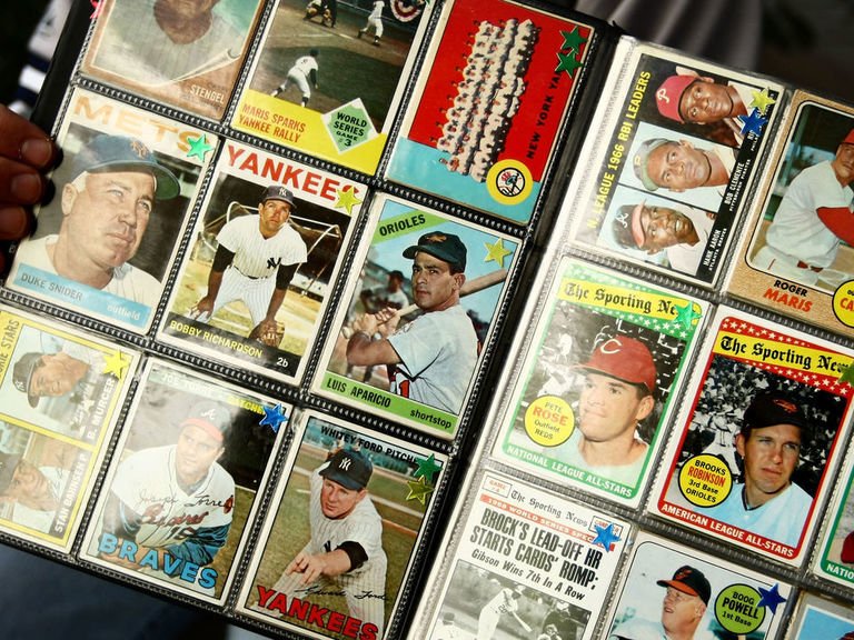 RealStammaTella's tweet photo. Ex-NFLer Evan Mathis selling 1952 Mickey Mantle card valued at $3.2M https://t.co/xm4hVZkhdz by #Johnnysmash416 via @c0nvey https://t.co/SwGqdUeP8m