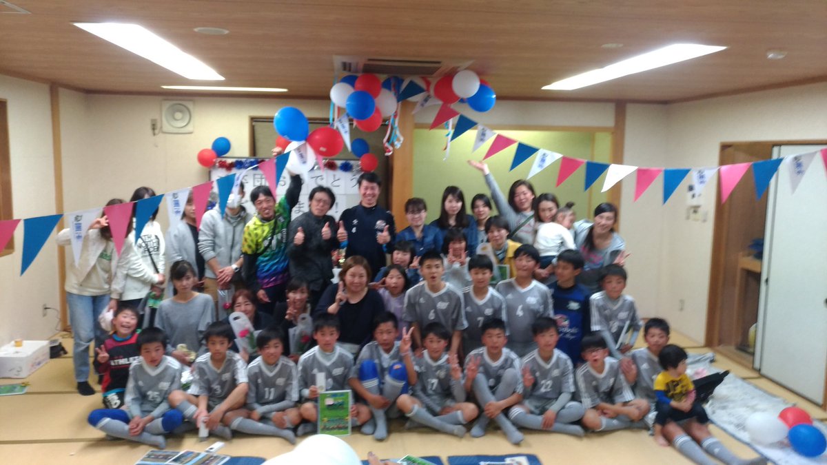 omefcjr's tweet photo. ３月２５日
今年も１５人の子供達が青梅FCJrから旅立って行きました！
これからは中学生になり各々の道を歩んで行きますが青梅FCJrは卒団生を応援しています！ https://t.co/jyimxJuofq