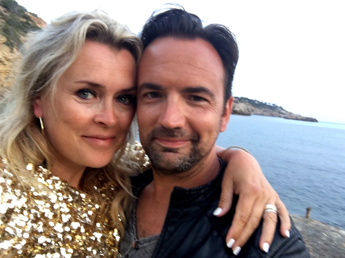 10, 9, 8, .....40! Mijn lieve <a href="/gerardekdom/">Gerard Ekdom</a> is fris en jong maar hij is NU toch echt 40! I love you forever 😍❤️ Happy Birthday Baby