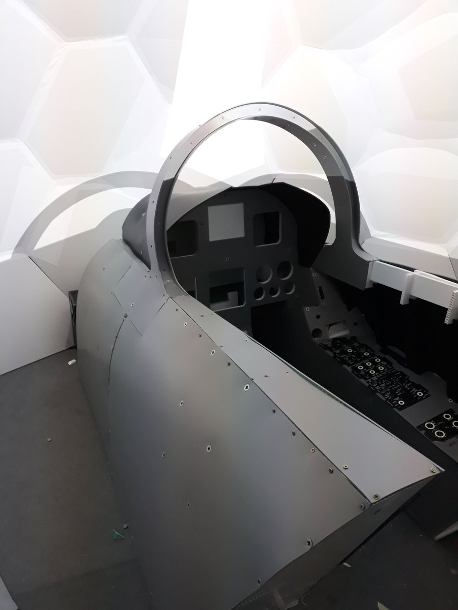 DogfightBoss's tweet photo. F/A-18 MK4 construction is going very well. #F18  #cockpit #Jets #Airplane #Aircraft https://t.co/J2YjhhlaBw