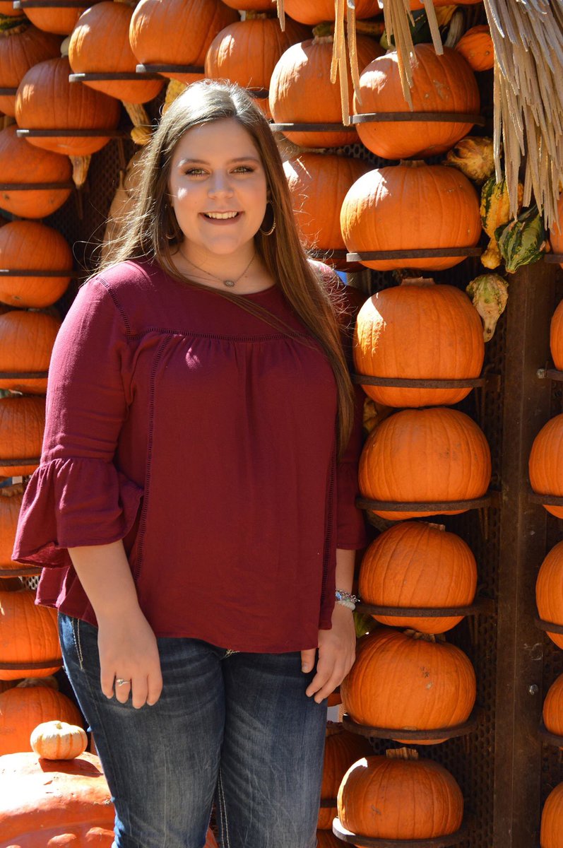 jessicalou00's tweet photo. #WhosWhoOfTWU22 
Jessica Huffhines 
18
Education and Biology https://t.co/8kJKz8cbV2
