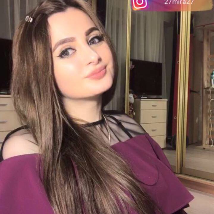 hps3979's tweet photo. OMG! You have to see this. #BIGOLIVE > 🍫🍫🍫😟😁.  
https://t.co/WjIQ5dxpd6 https://t.co/JVJqni7JM3