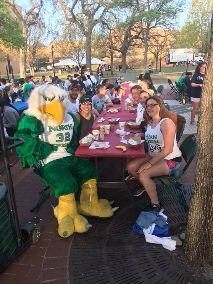 unt_ama's tweet photo. UNT's Big Event was a blast! We loved being able to participate in such a great day of service! 💚🌎 @bigevent_unt https://t.co/o7O6VdtMcO