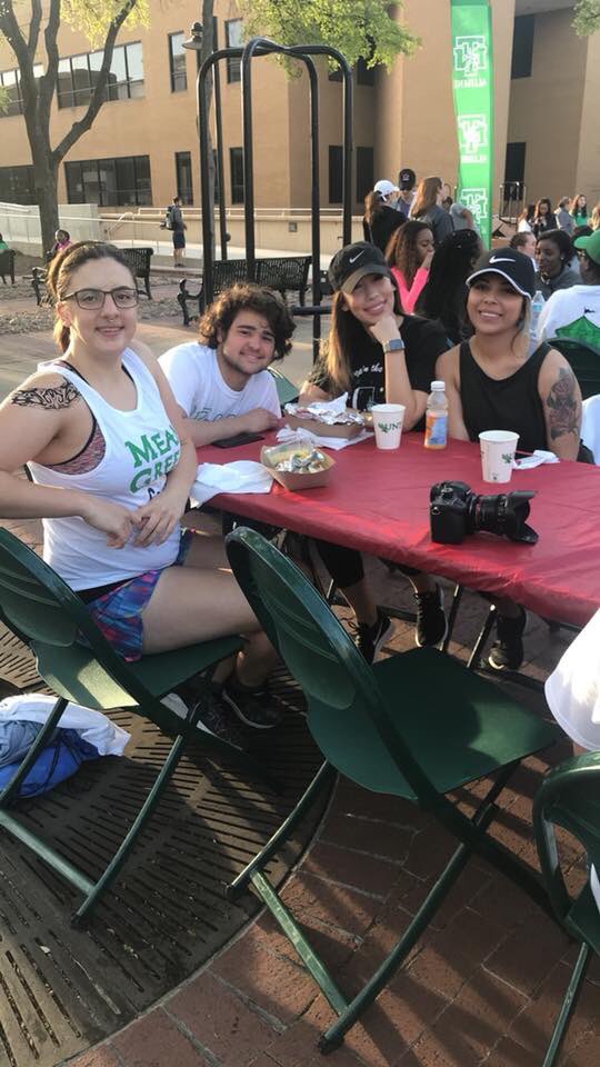 unt_ama's tweet photo. UNT's Big Event was a blast! We loved being able to participate in such a great day of service! 💚🌎 @bigevent_unt https://t.co/o7O6VdtMcO