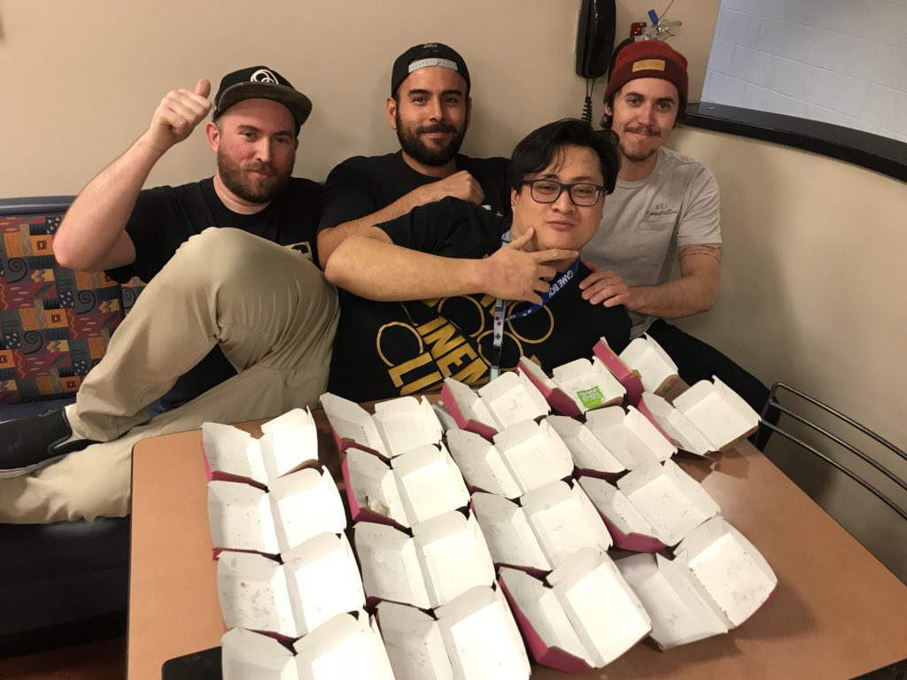 BrittanyEdney's tweet photo. Nugget challenge results:
Brian: 40 “this isn’t worth it to me.”
Jake: 43 “I’ve got to live w/ this.”
Jeff: 45 
*Ron Paul: 61 “Please don’t tell my mom.”
#behindthe8 https://t.co/gOAZufYO7P