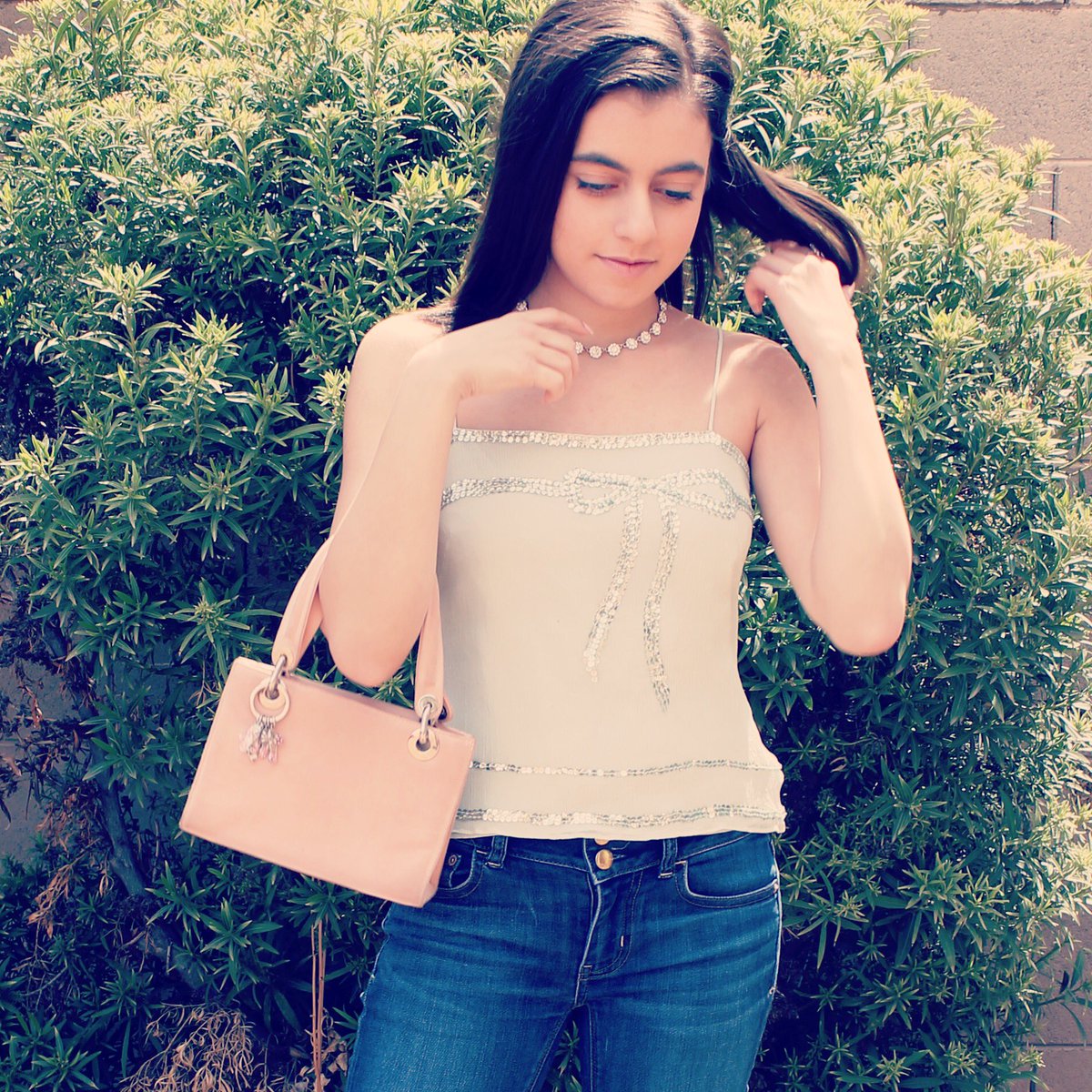 AllaModa9's tweet photo. March 25, 2018
•
• Day 25 of The Outfit of The Day
•
• https://t.co/qOLA6CZ8KM
•
• #firstdayofspring2018 #fashion #fashionblogger #outfitoftheday #outfit #style #fashion #Clothes #ootd #Clothing #glamour #photoshoot #model #Modeling https://t.co/T5D9o2uZDV