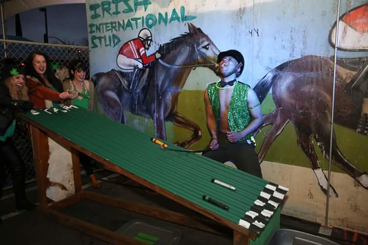 master_baxter_'s tweet photo. #LuckyFest2018 featured 25 different pubs w/@baxter_official hosting festive games as this years Irish International Stud 💪🏾🍀 https://t.co/VctZ4QF4r6