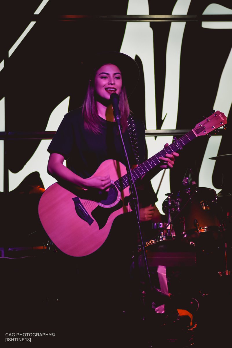 ishtine18's tweet photo. Favorite photo set kase ang lakas ng datingan natin dito @glaizaredux π #ByRequest004 #GirlPowah https://t.co/BPaq5GUuzW