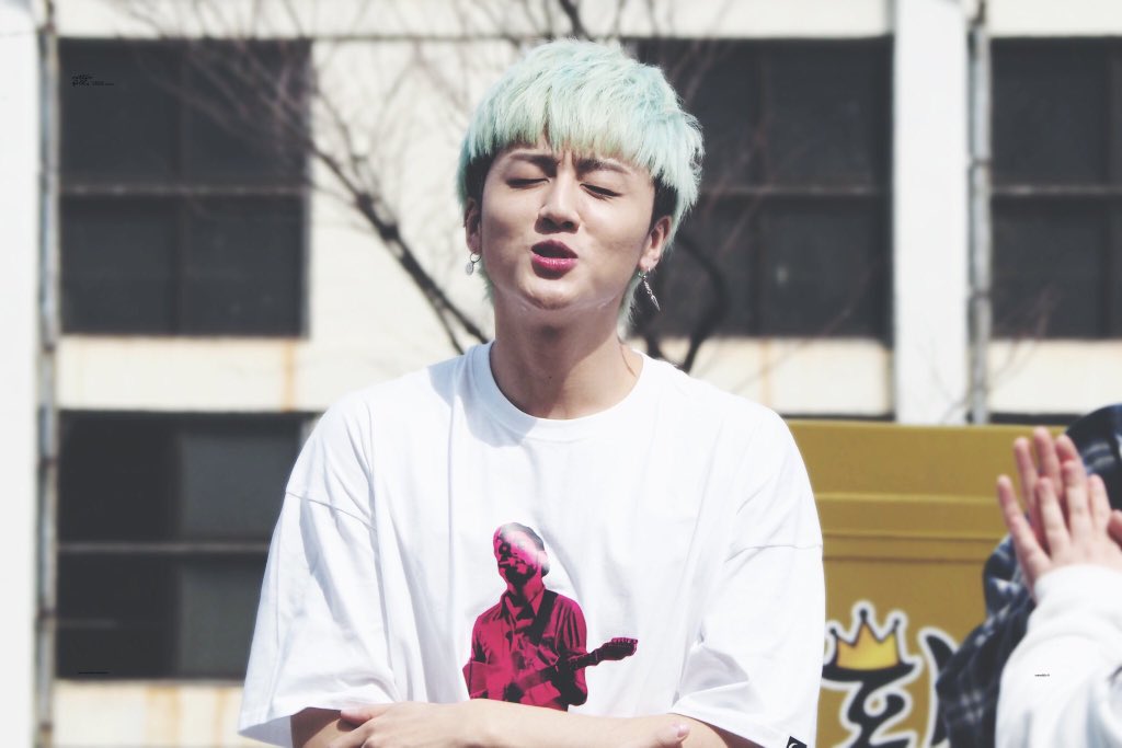 picsyoungbin's tweet photo. https://t.co/eYUeEuN2Ai