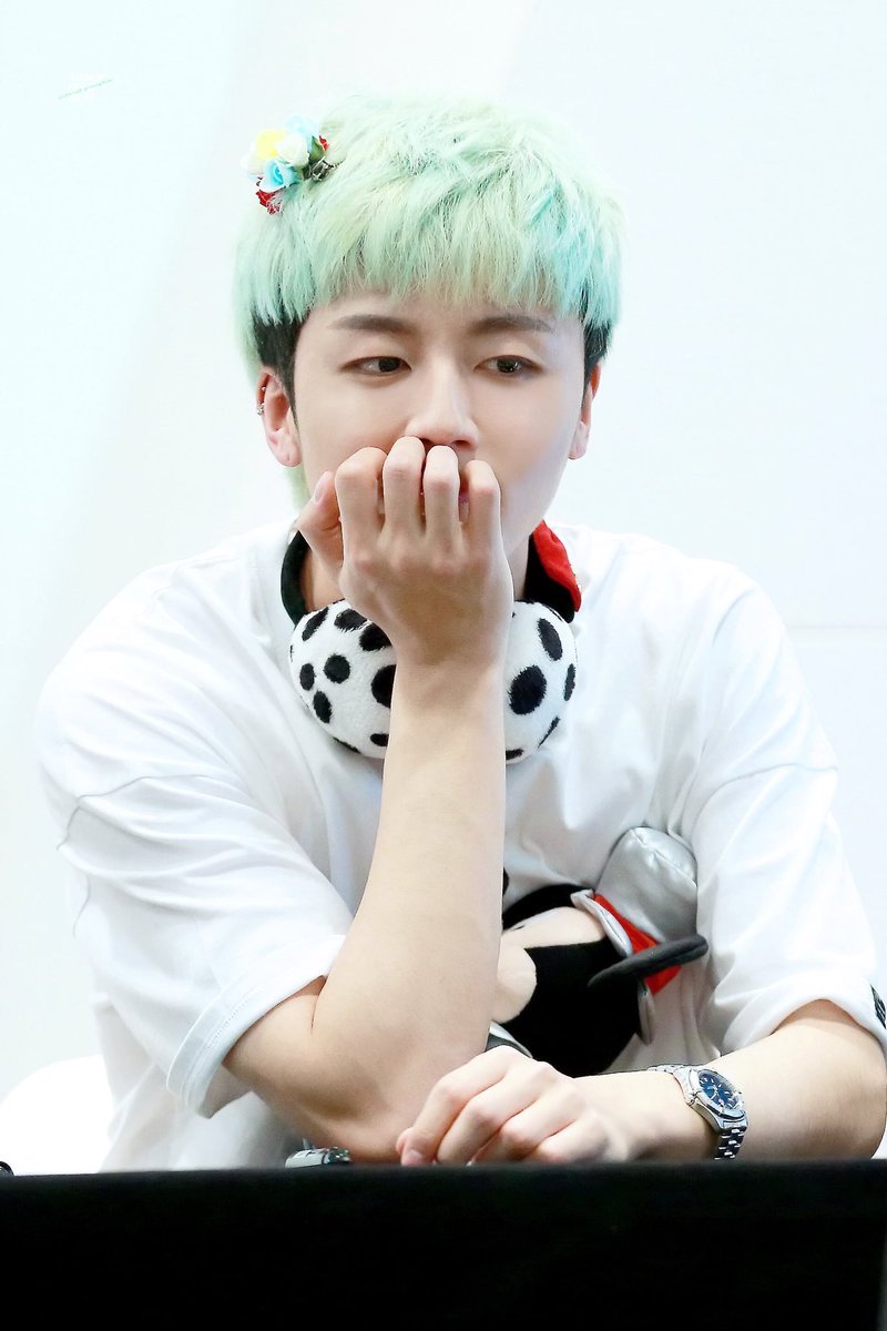 picsyoungbin's tweet photo. https://t.co/5IporuWEPS